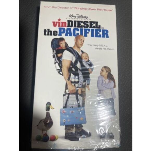 Walt Disney - The Pacifier 2005 VHS Vin Diesel - Hard To Find - Rare - Picture 1 of 9